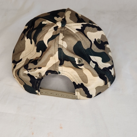 Jurassic World Universal City Studios Camouflage Youth Hat One Size - Picture 2 of 6